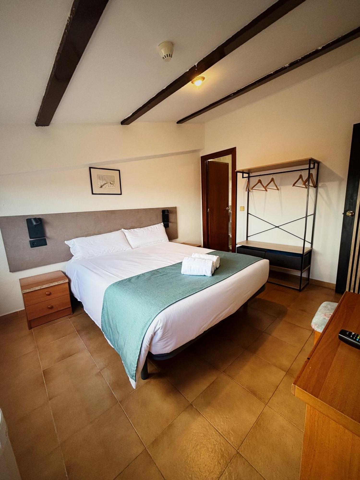 Hostal Legaz Funes المظهر الخارجي الصورة