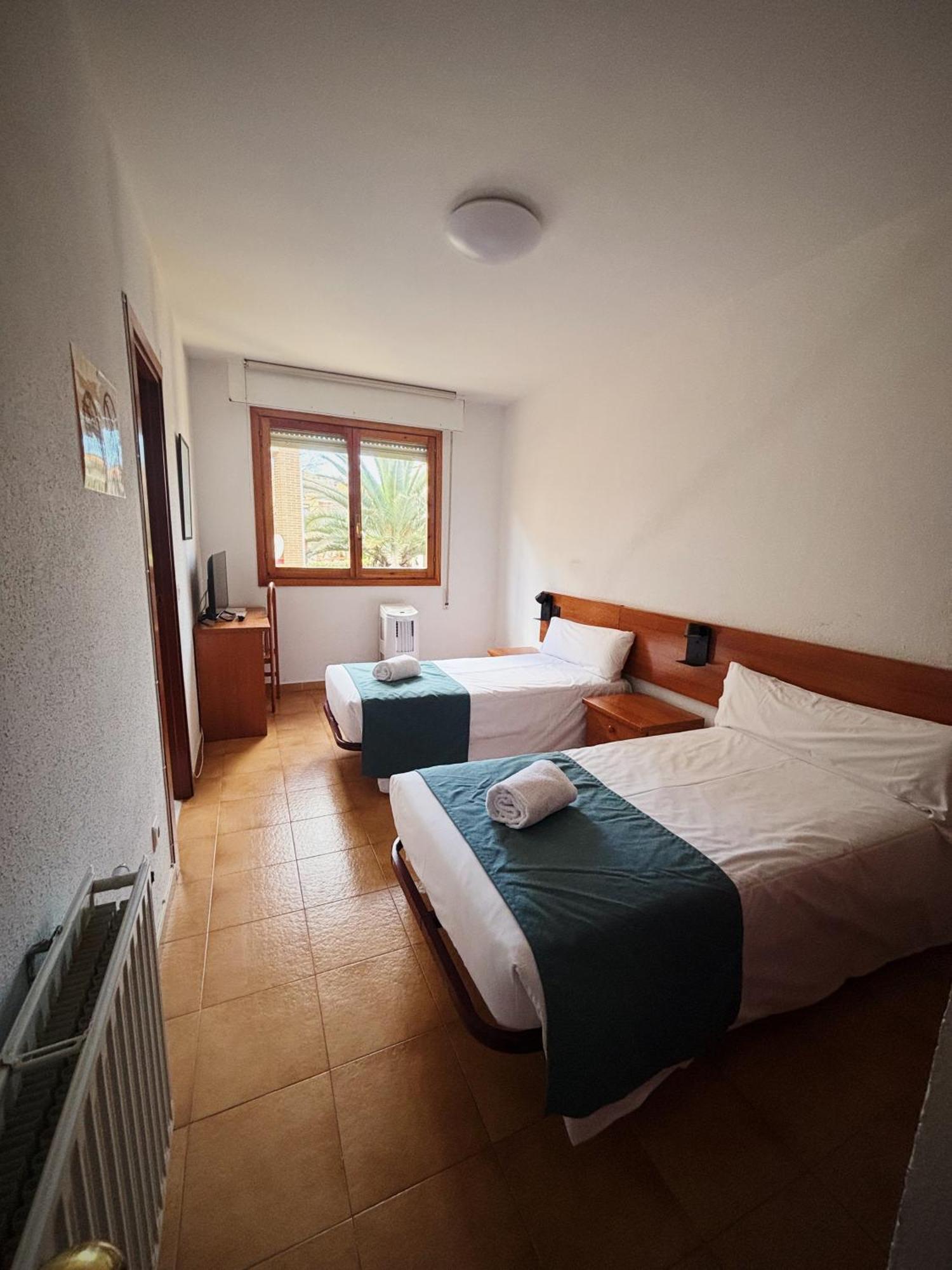Hostal Legaz Funes المظهر الخارجي الصورة